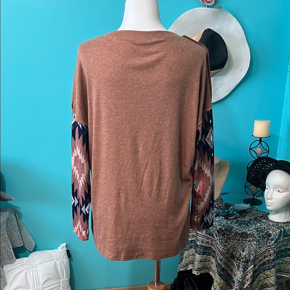 New Aztec Design Top - Picture 4 of 5